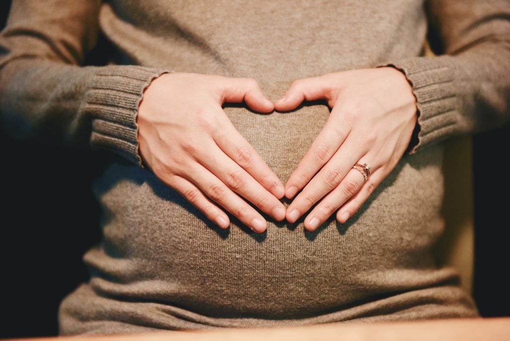 Accompagnement à la grossesse l'un des accompagnements à la sophrologie.